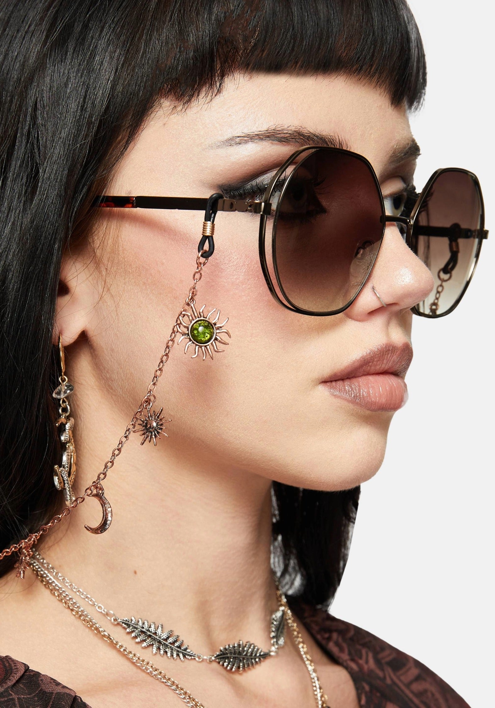 AC3338_VEGACELESTIALSUNGLASSESWITHCHAIN_2CROP
