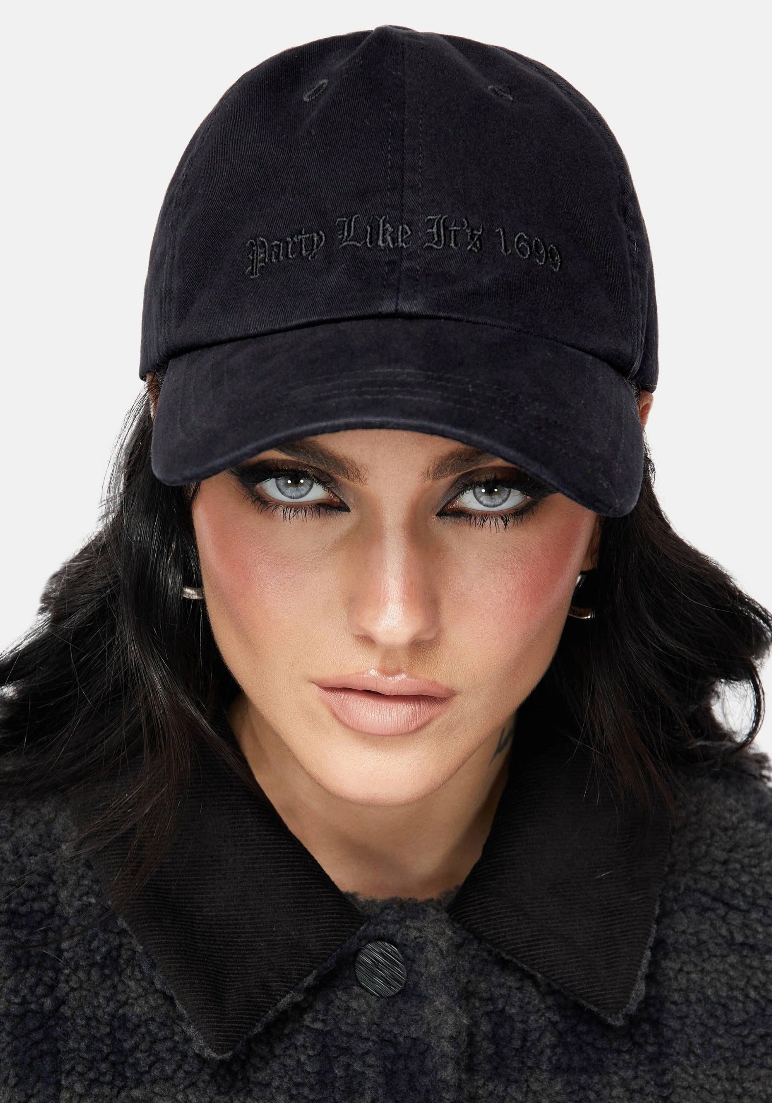 AC3579_PARTYLIKEITS1699CAP_1CROP