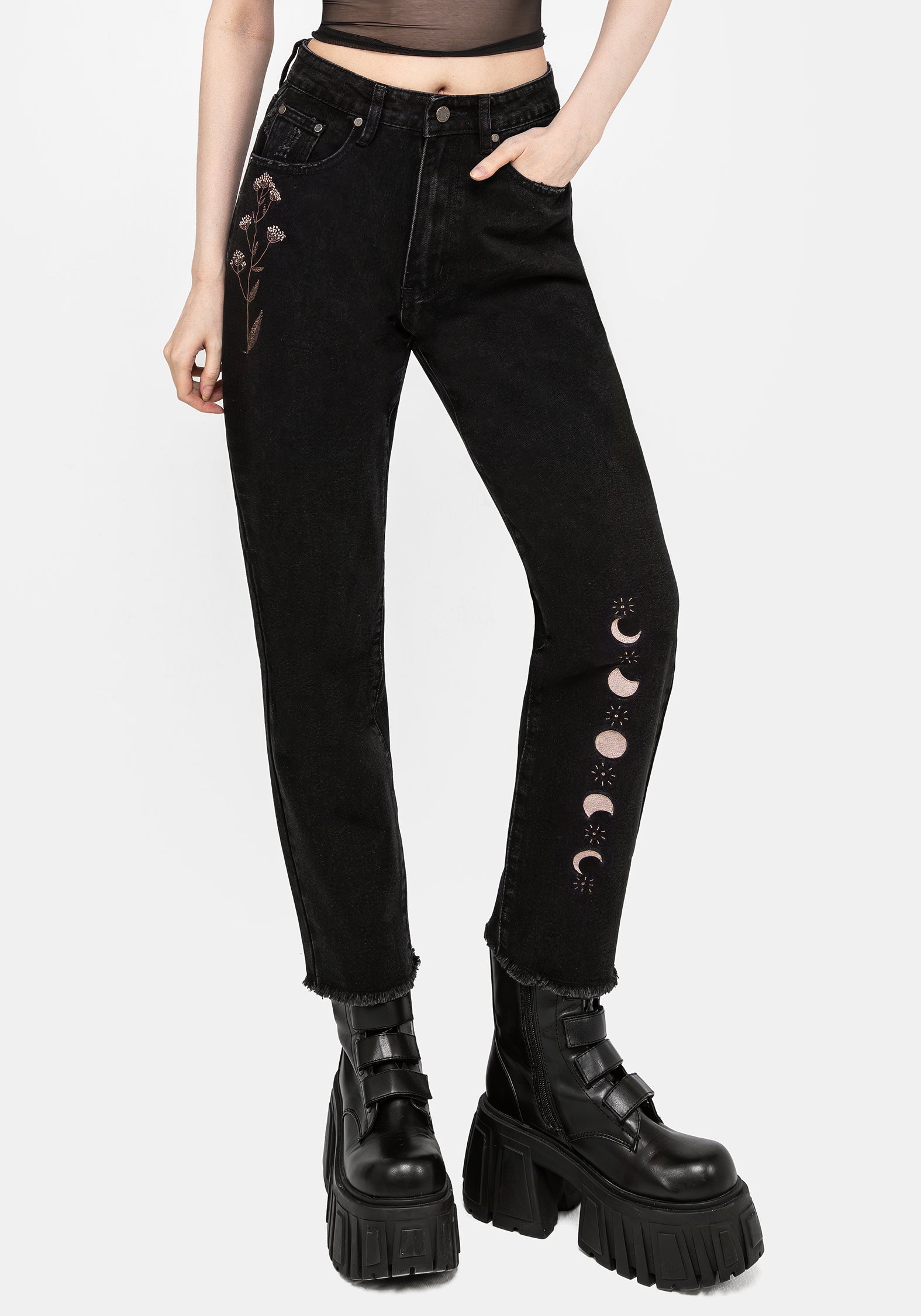 AW24JB389_GRIFFINFLY-EMBROIDERED-DISTRESSED-DENIM-MOM-JEANS_002-CROp