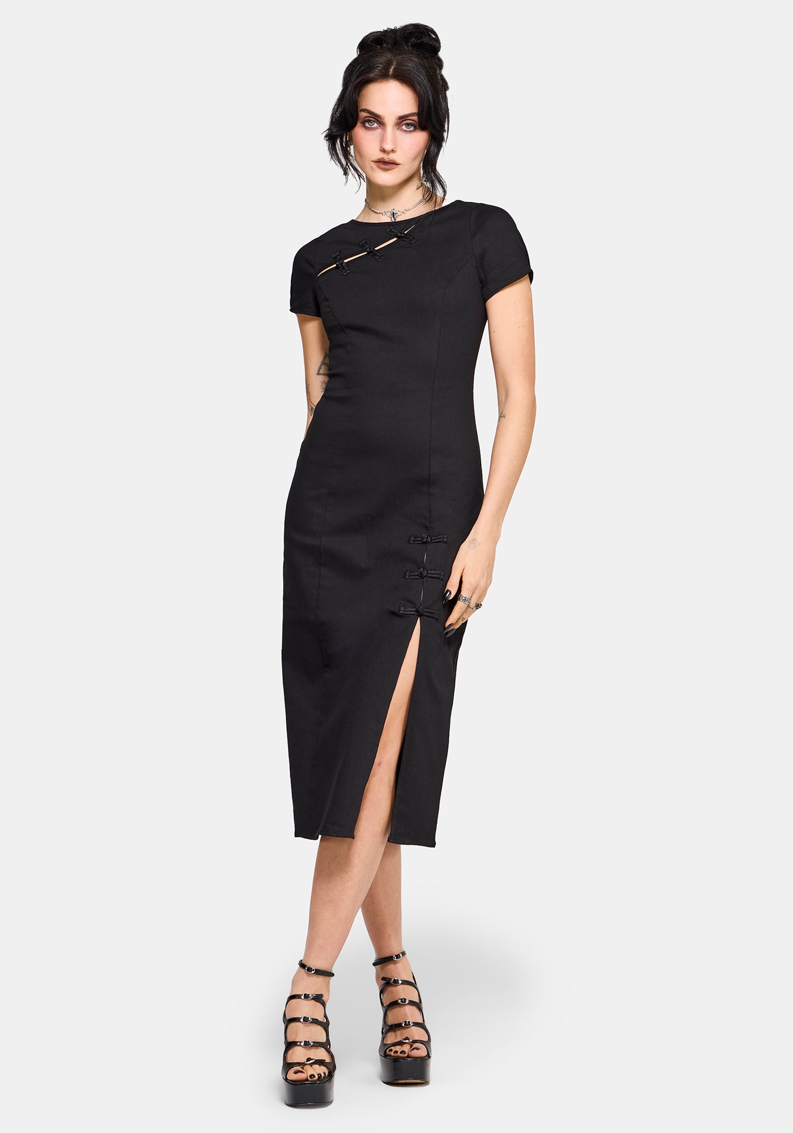 DR3779_OPALINEASYMMETRICNECKSLASHSHORTSLEEVEMIDIDRESS_5