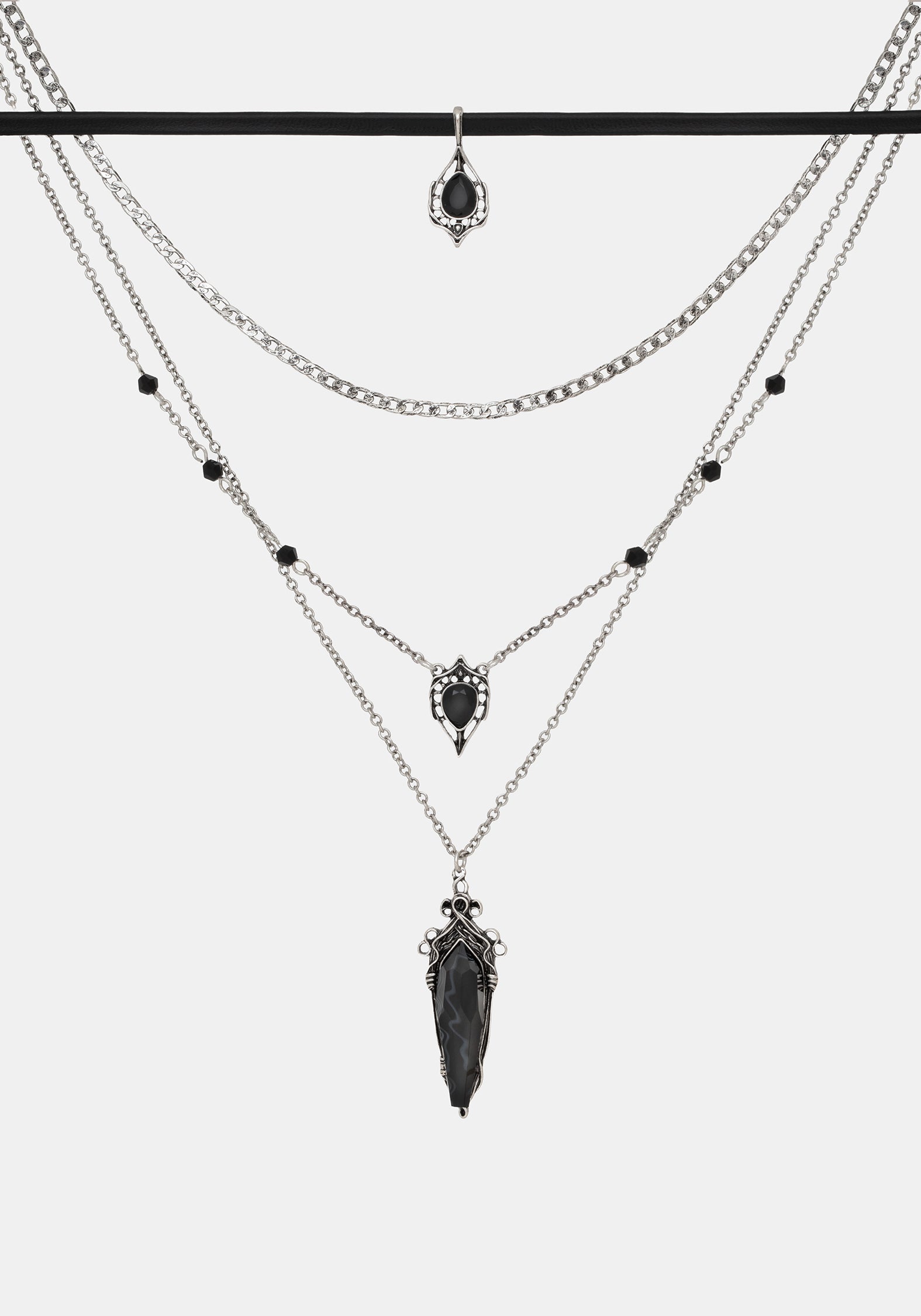 JE4367_GOTHIQUESTONELAYEREDNECKLACE_001