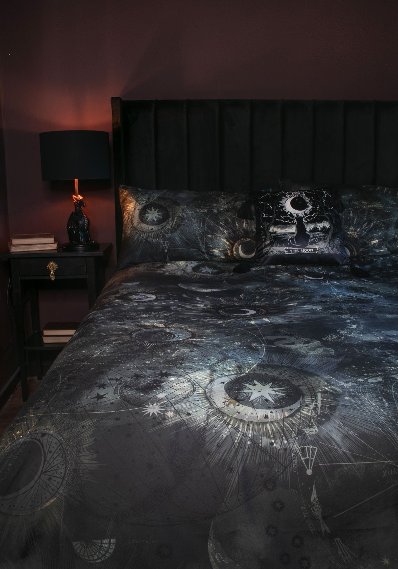 SF2666-VASTREVIA-CELESTIAL-BEDDING-1_3bbf967c-5404-4edb-a306-cd2e18c3edc4