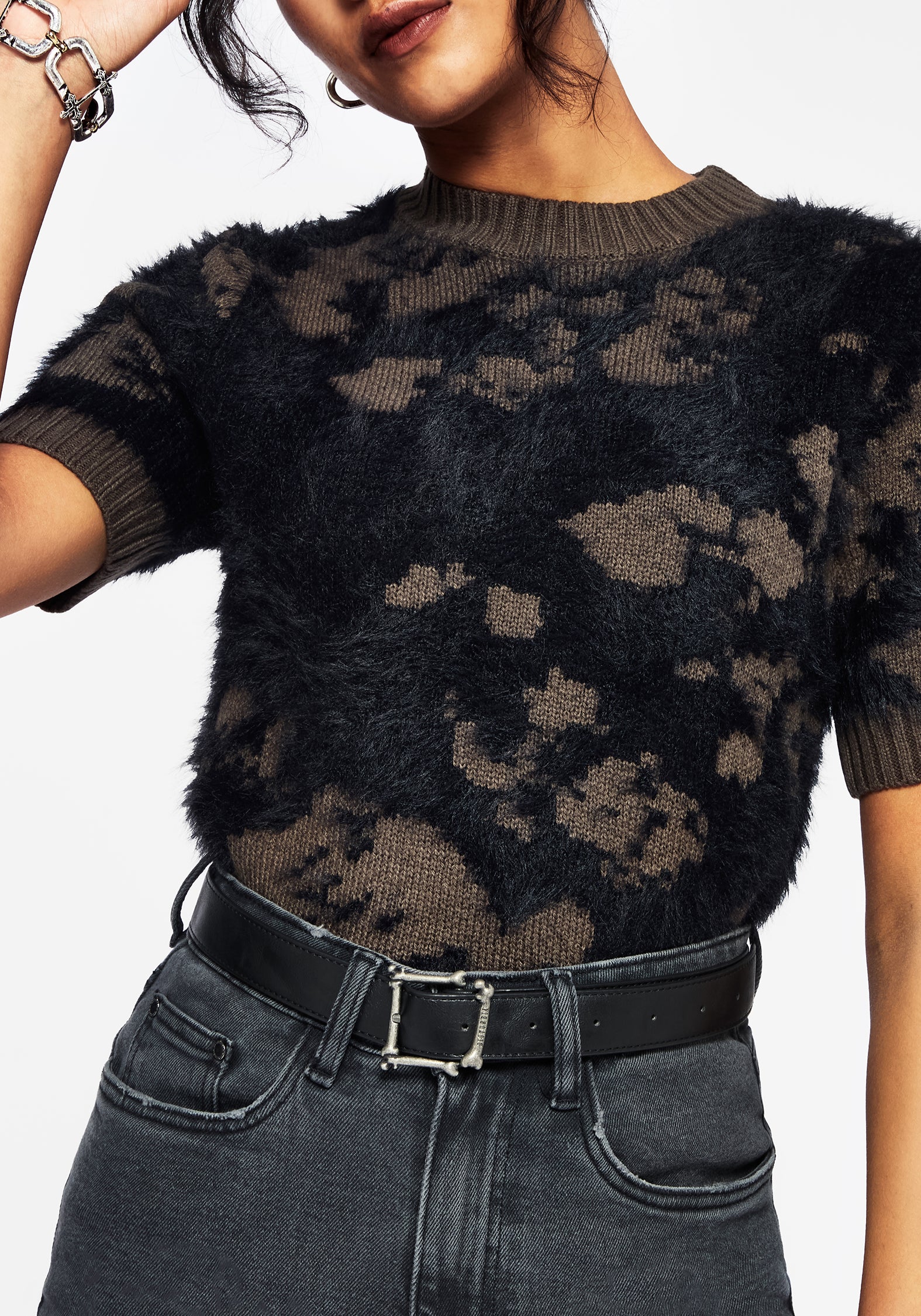 SS25AC1623-DRAKON-BONES-BUCKLE-BELT_1350_013-CROP1