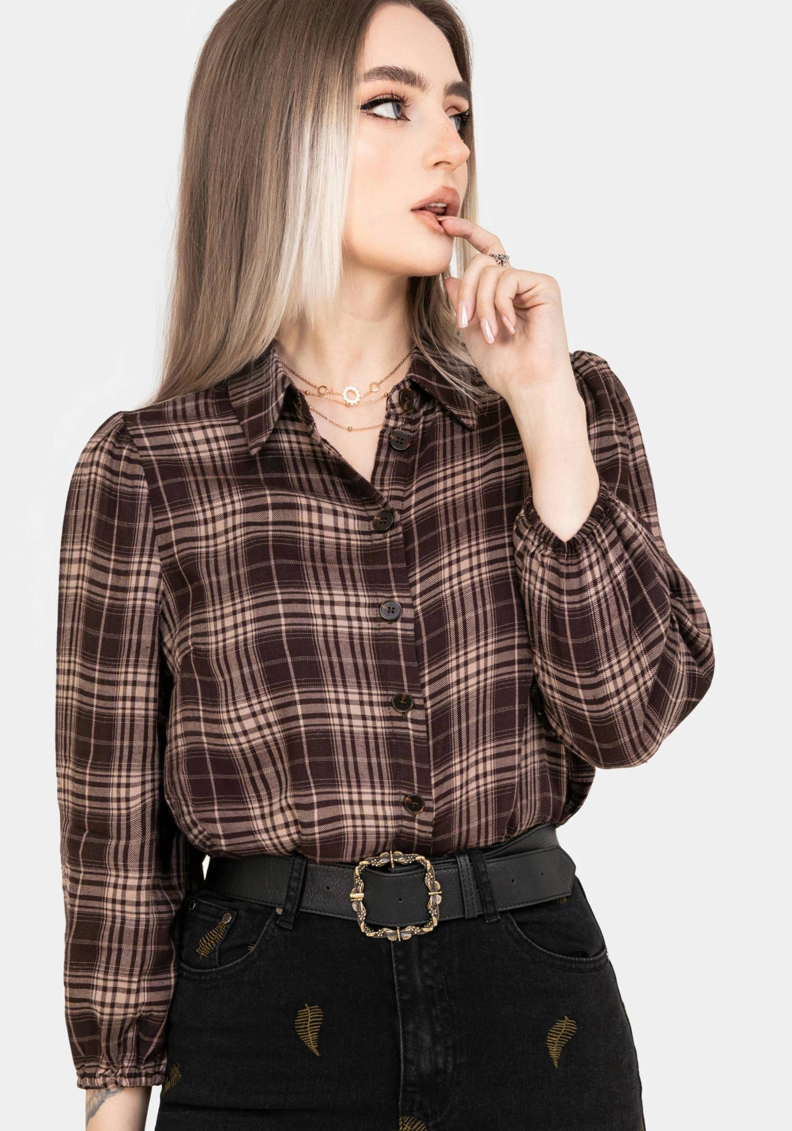 TO1716_ADRACHECKBUTTONUPSHIRT_008CROP_1