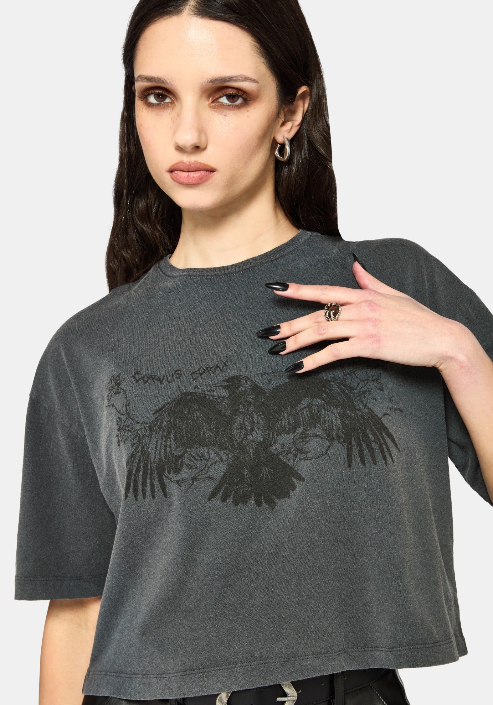TO5195_RAVENDISTRESSEDBOXYCROPT-SHIRT_1